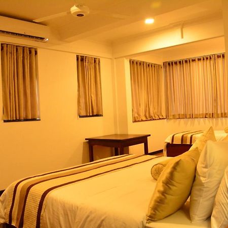 Gloria Grand Hotel Unawatuna Exterior photo