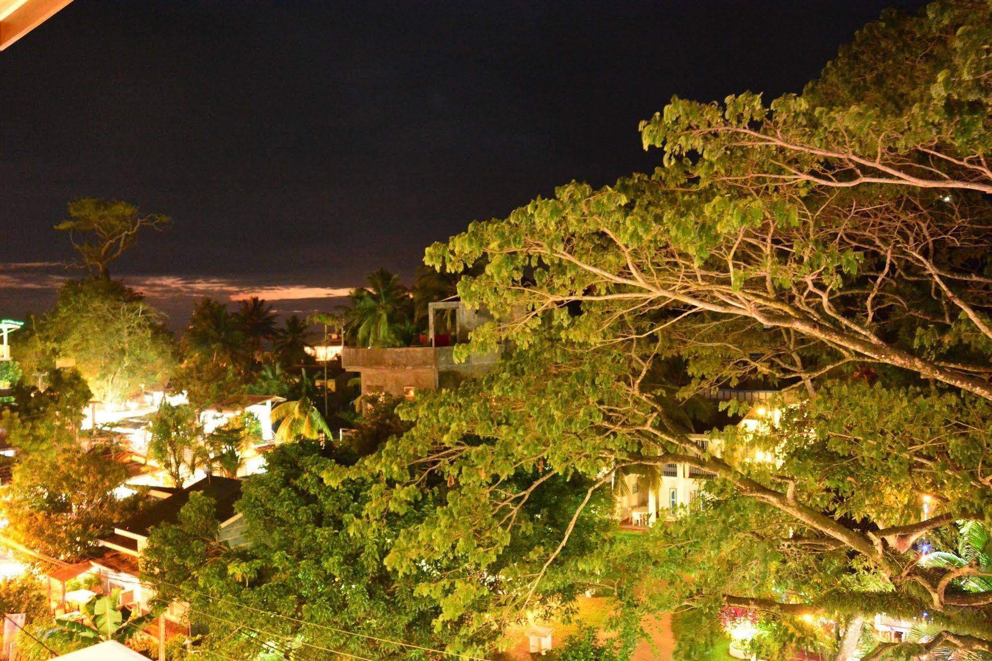 Gloria Grand Hotel Unawatuna Exterior photo