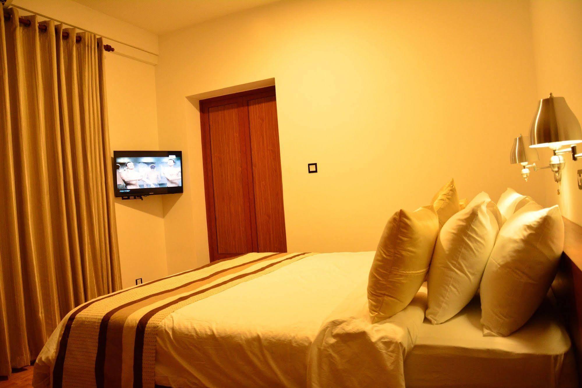 Gloria Grand Hotel Unawatuna Exterior photo