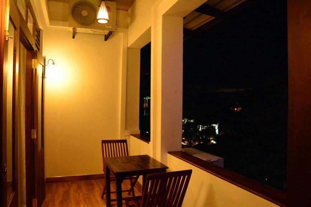 Gloria Grand Hotel Unawatuna Exterior photo